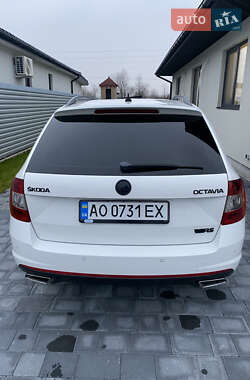 Універсал Skoda Octavia 2015 в Ужгороді