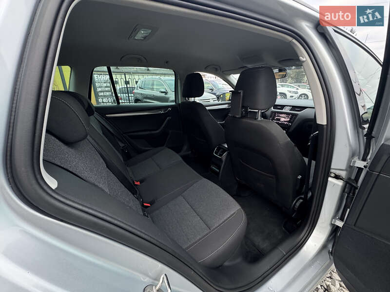 Универсал Skoda Octavia 2019 в Стрые