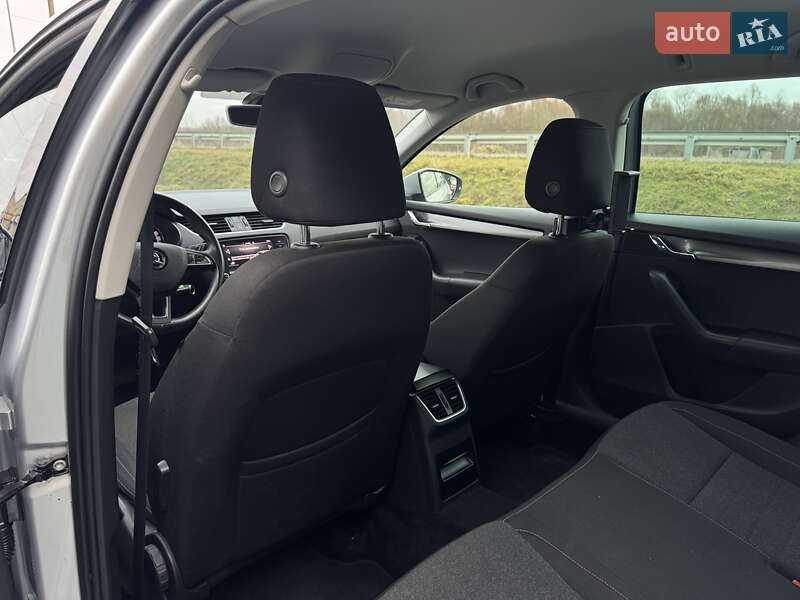 Универсал Skoda Octavia 2019 в Стрые