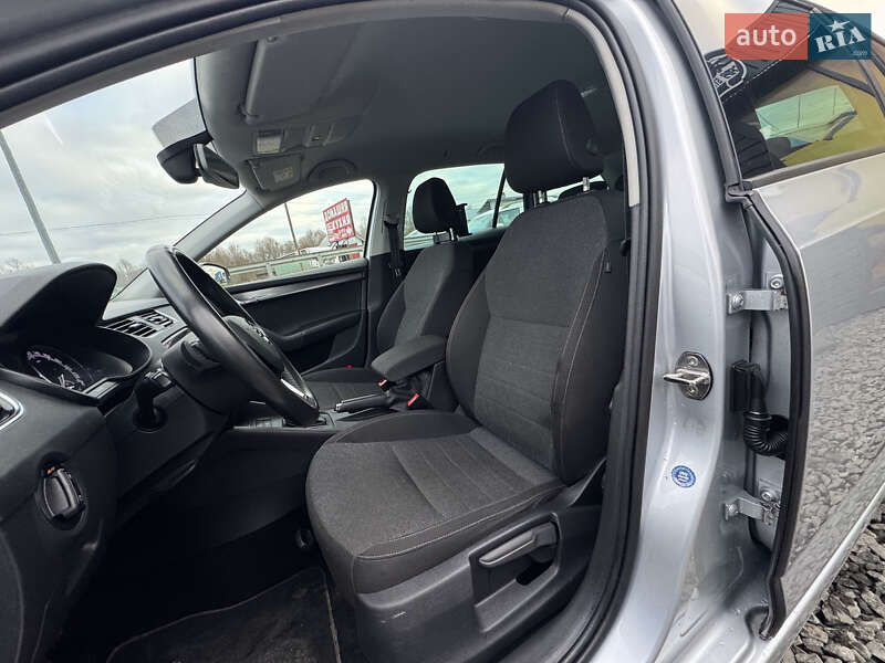 Универсал Skoda Octavia 2019 в Стрые