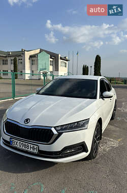 Лифтбек Skoda Octavia 2022 в Городке