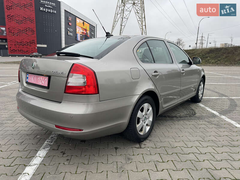 Ліфтбек Skoda Octavia 2010 в Києві