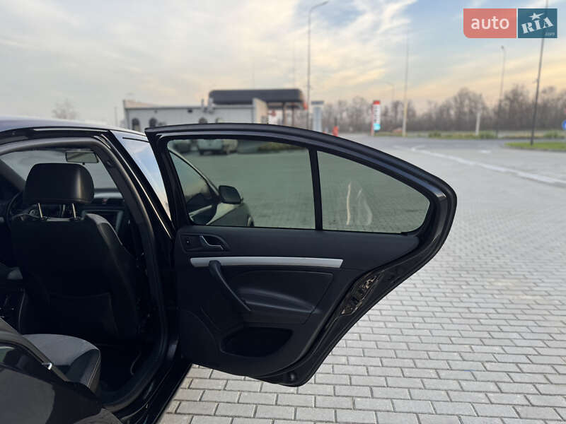 Ліфтбек Skoda Octavia 2006 в Чернівцях