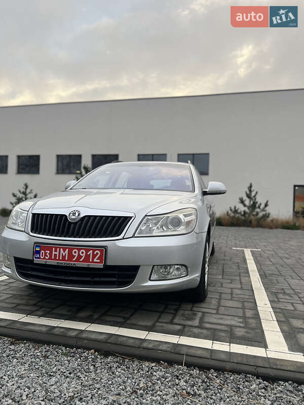 Универсал Skoda Octavia 2010 в Луцке