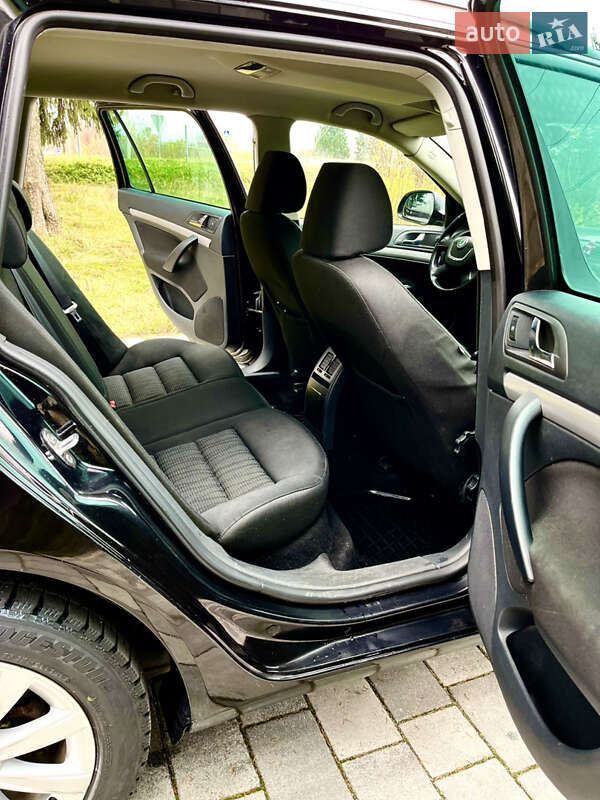 Универсал Skoda Octavia 2010 в Староконстантинове