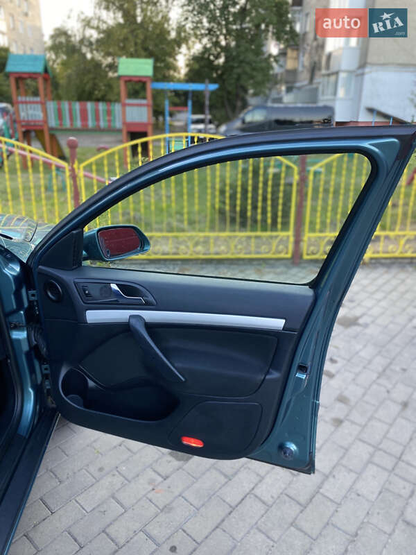 Универсал Skoda Octavia 2006 в Владимире