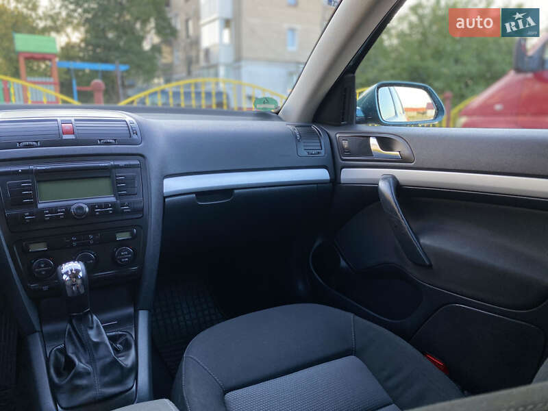 Универсал Skoda Octavia 2006 в Владимире