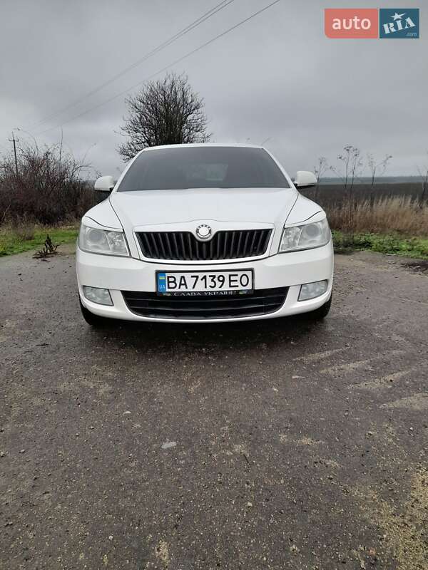 Лифтбек Skoda Octavia 2011 в Кропивницком