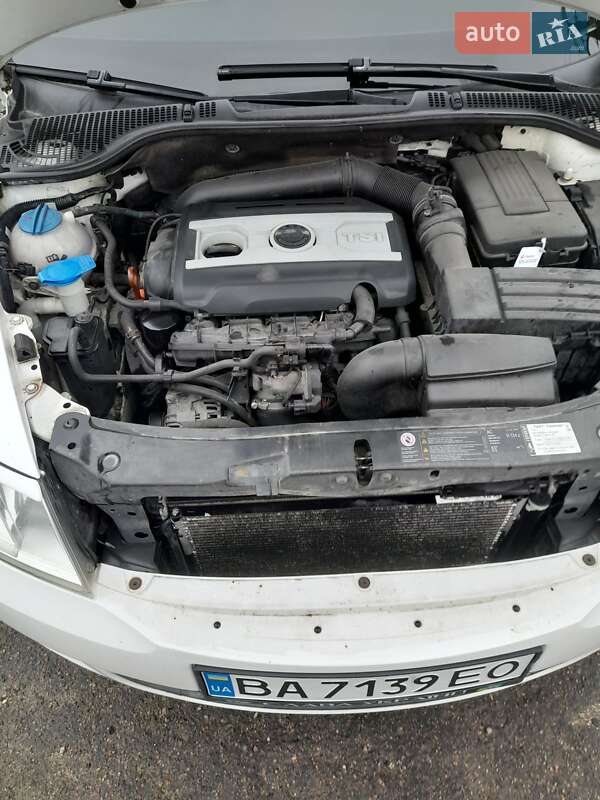 Лифтбек Skoda Octavia 2011 в Кропивницком