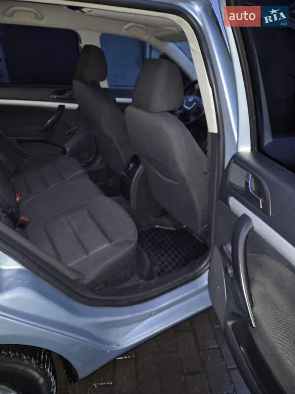 Универсал Skoda Octavia 2010 в Киверцах