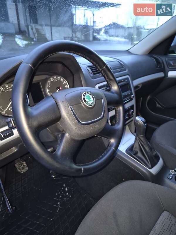 Универсал Skoda Octavia 2010 в Киверцах