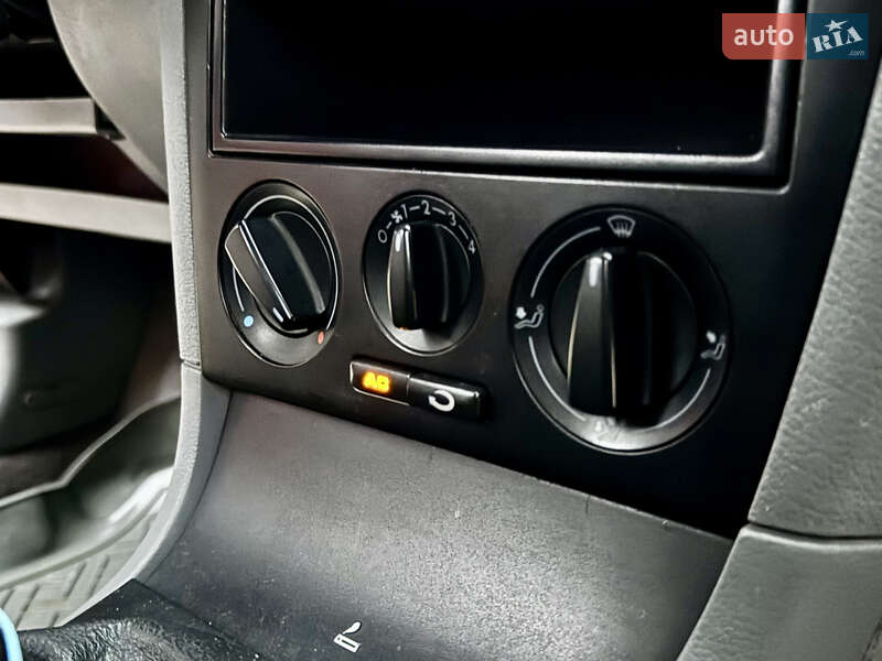 Лифтбек Skoda Octavia 2000 в Ивано-Франковске