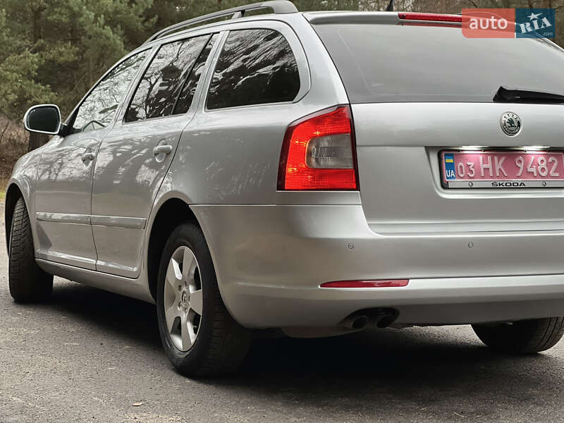 Універсал Skoda Octavia 2010 в Демидівці
