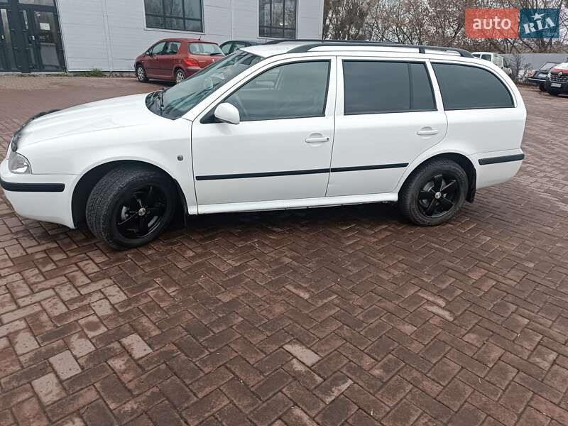 Универсал Skoda Octavia 2009 в Ровно фото 17 Универсал Skoda Octavia 2009 в Ровно