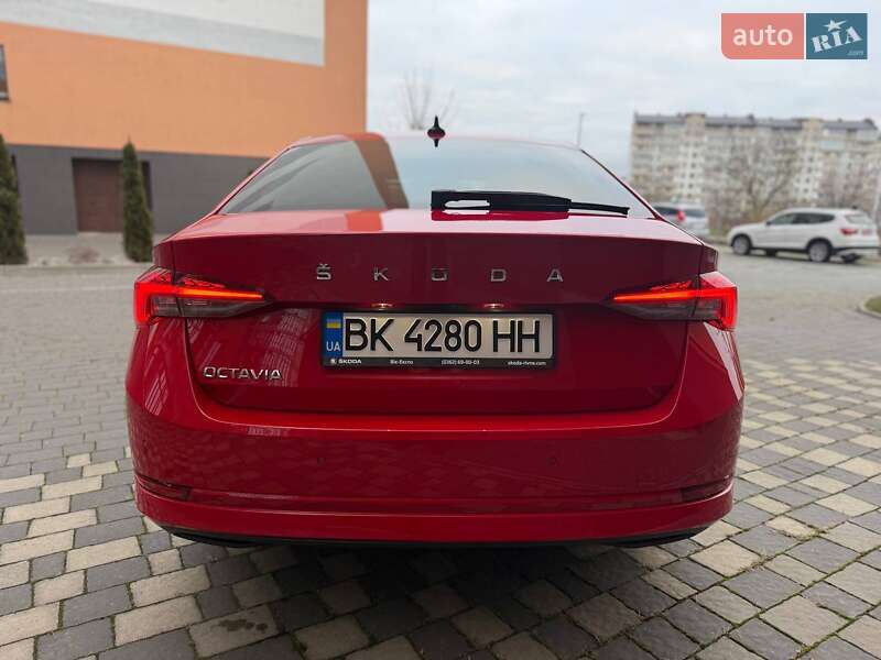 Ліфтбек Skoda Octavia 2021 в Івано-Франківську