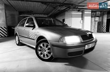 Лифтбек Skoda Octavia 2010 в Львове