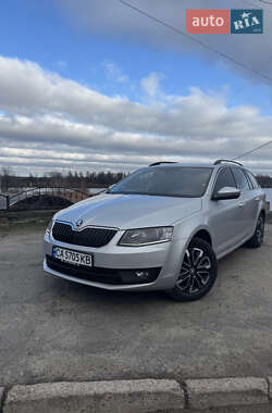 Универсал Skoda Octavia 2015 в Смеле