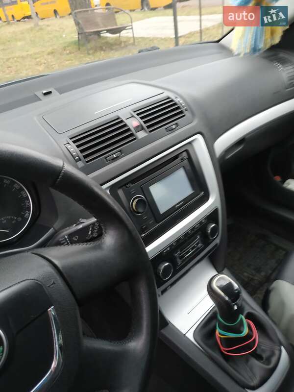 Универсал Skoda Octavia 2011 в Чернигове фото 5 Универсал Skoda Octavia 2011 в Чернигове