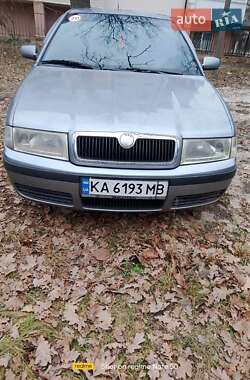 Лифтбек Skoda Octavia 2003 в Буче