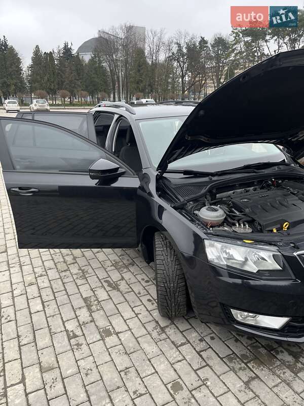 Универсал Skoda Octavia 2015 в Радехове