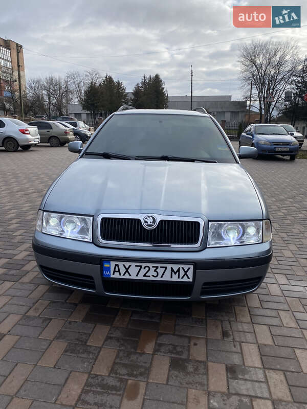 Универсал Skoda Octavia 2006 в Валках