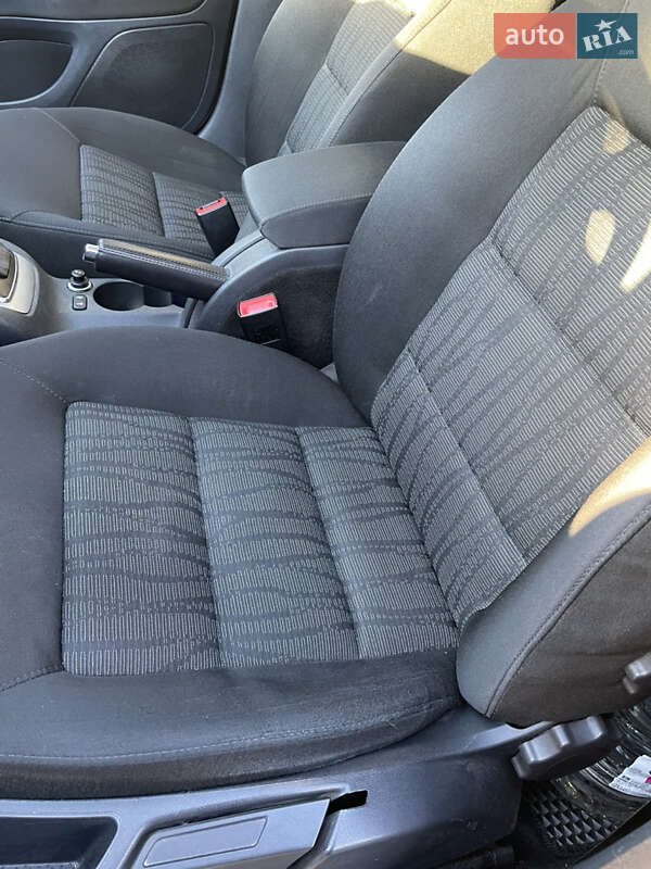 Универсал Skoda Octavia 2009 в Звягеле фото 13 Универсал Skoda Octavia 2009 в Звягеле