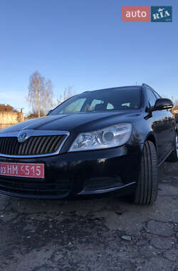 Універсал Skoda Octavia 2009 в Глухові