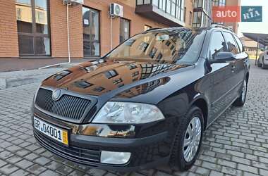Універсал Skoda Octavia 2008 в Чернівцях