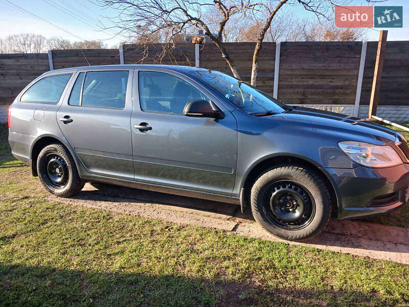 Универсал Skoda Octavia 2009 в Чернигове