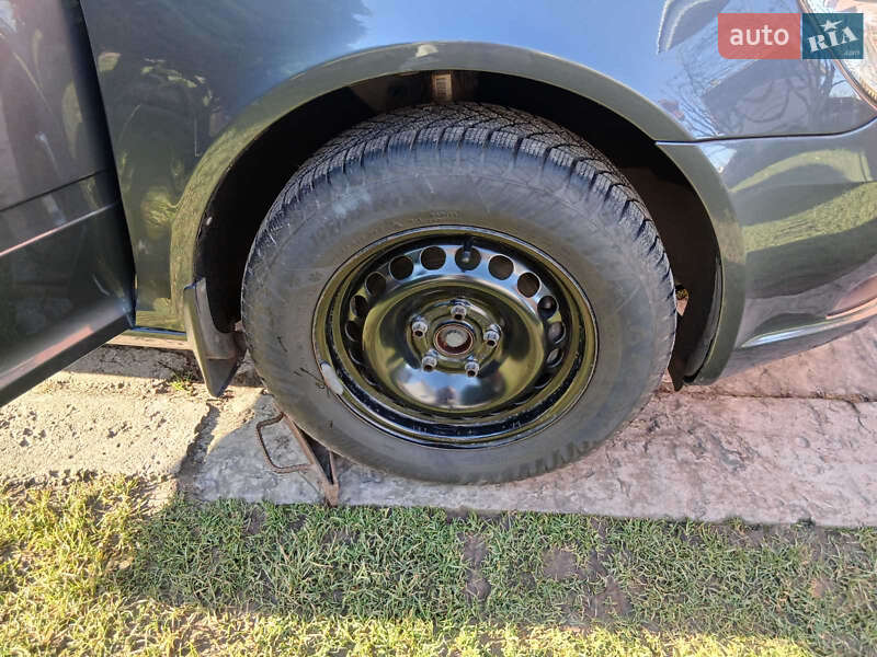 Универсал Skoda Octavia 2009 в Чернигове