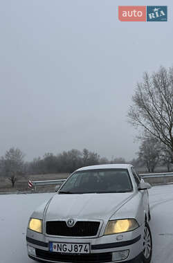 Ліфтбек Skoda Octavia 2004 в Ізюмі