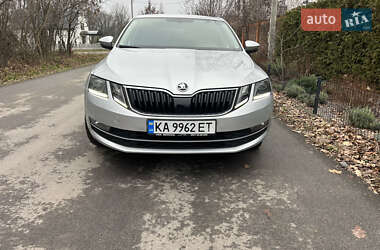 Универсал Skoda Octavia 2019 в Киеве