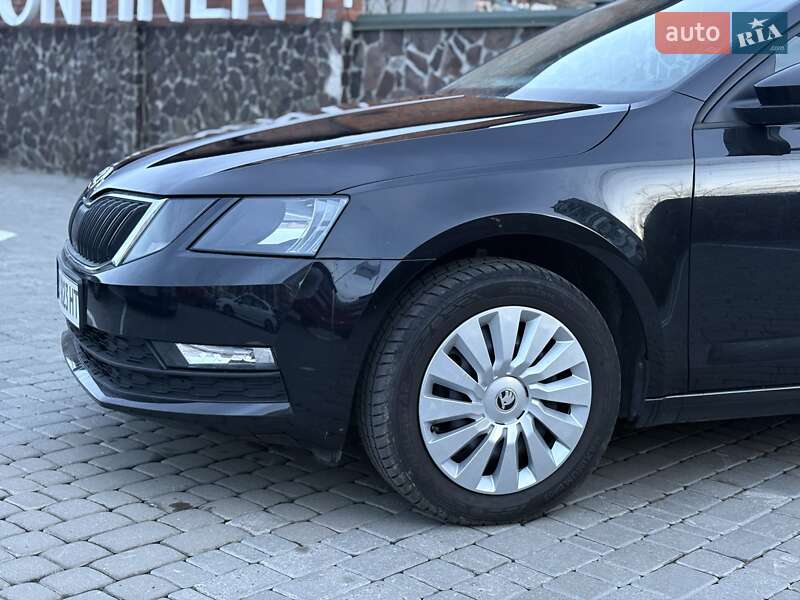 Лифтбек Skoda Octavia 2018 в Львове