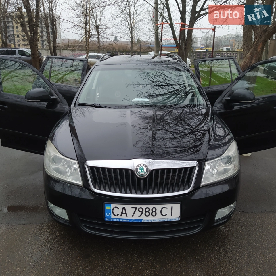 2010 Skoda Octavia - мініатюра 47