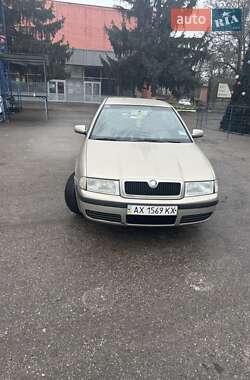 Лифтбек Skoda Octavia 2004 в Валках