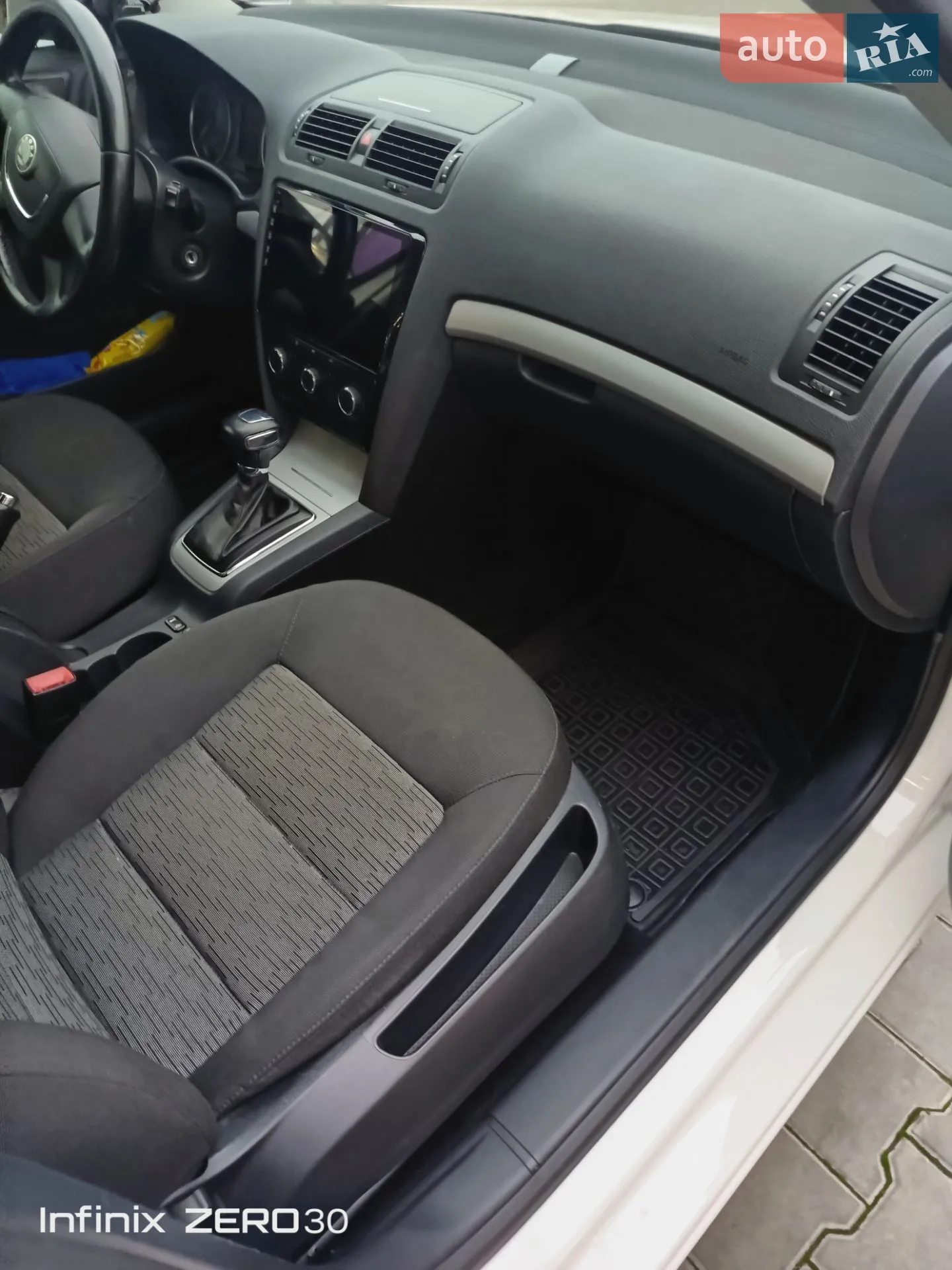 2012 Skoda Octavia - мініатюра 11