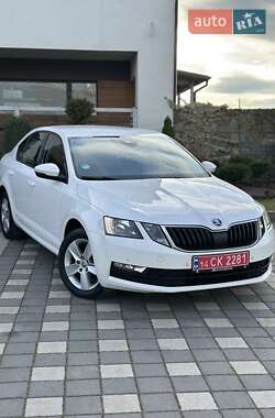 Лифтбек Skoda Octavia 2018 в Стрые