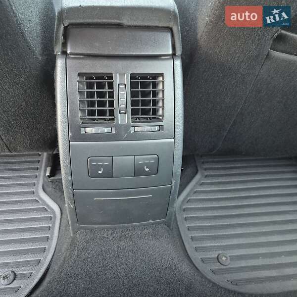 Універсал Skoda Octavia 2009 в Чернівцях