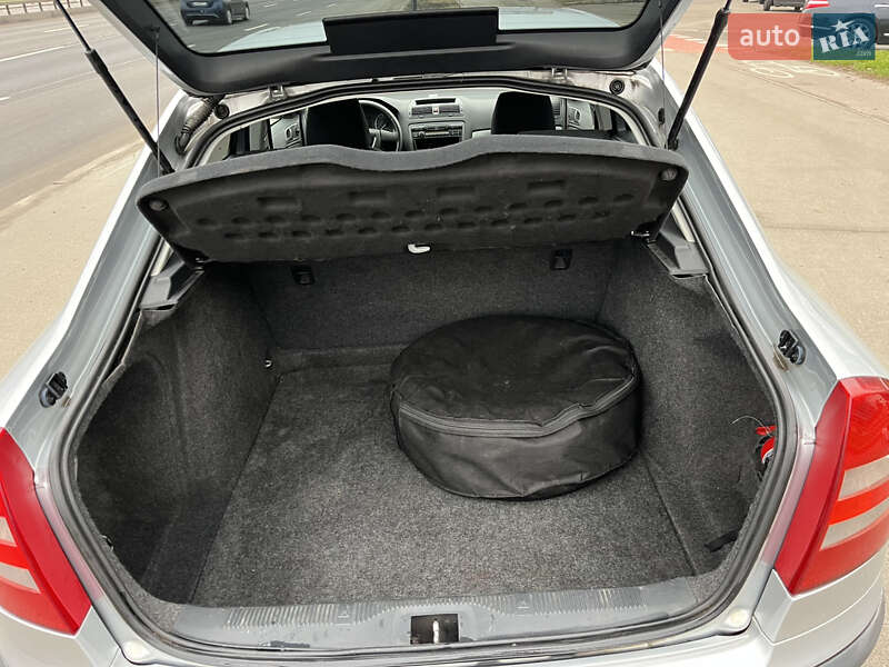 Лифтбек Skoda Octavia 2012 в Киеве