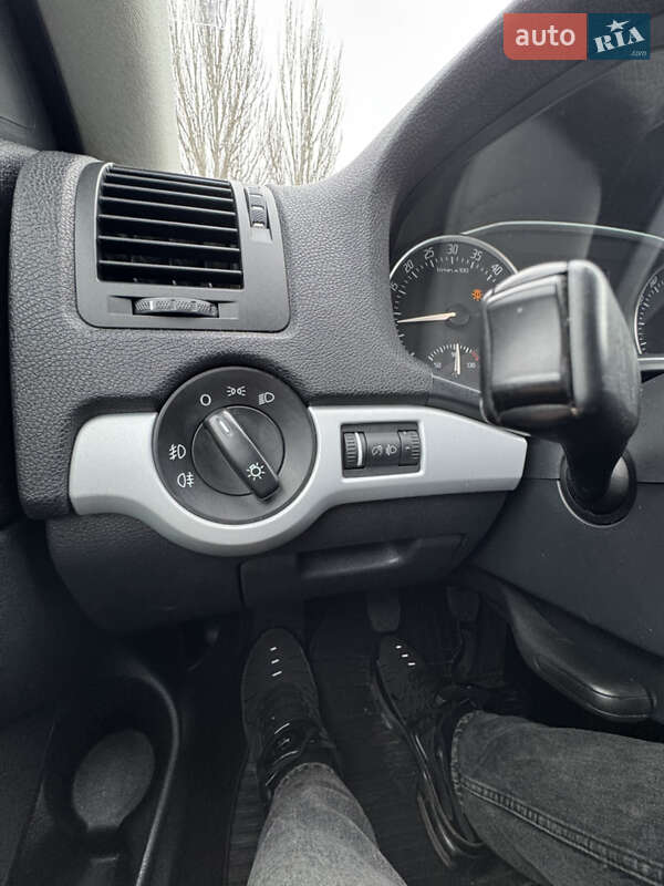 Універсал Skoda Octavia 2010 в Дніпрі фото 22 Універсал Skoda Octavia 2010 в Дніпрі