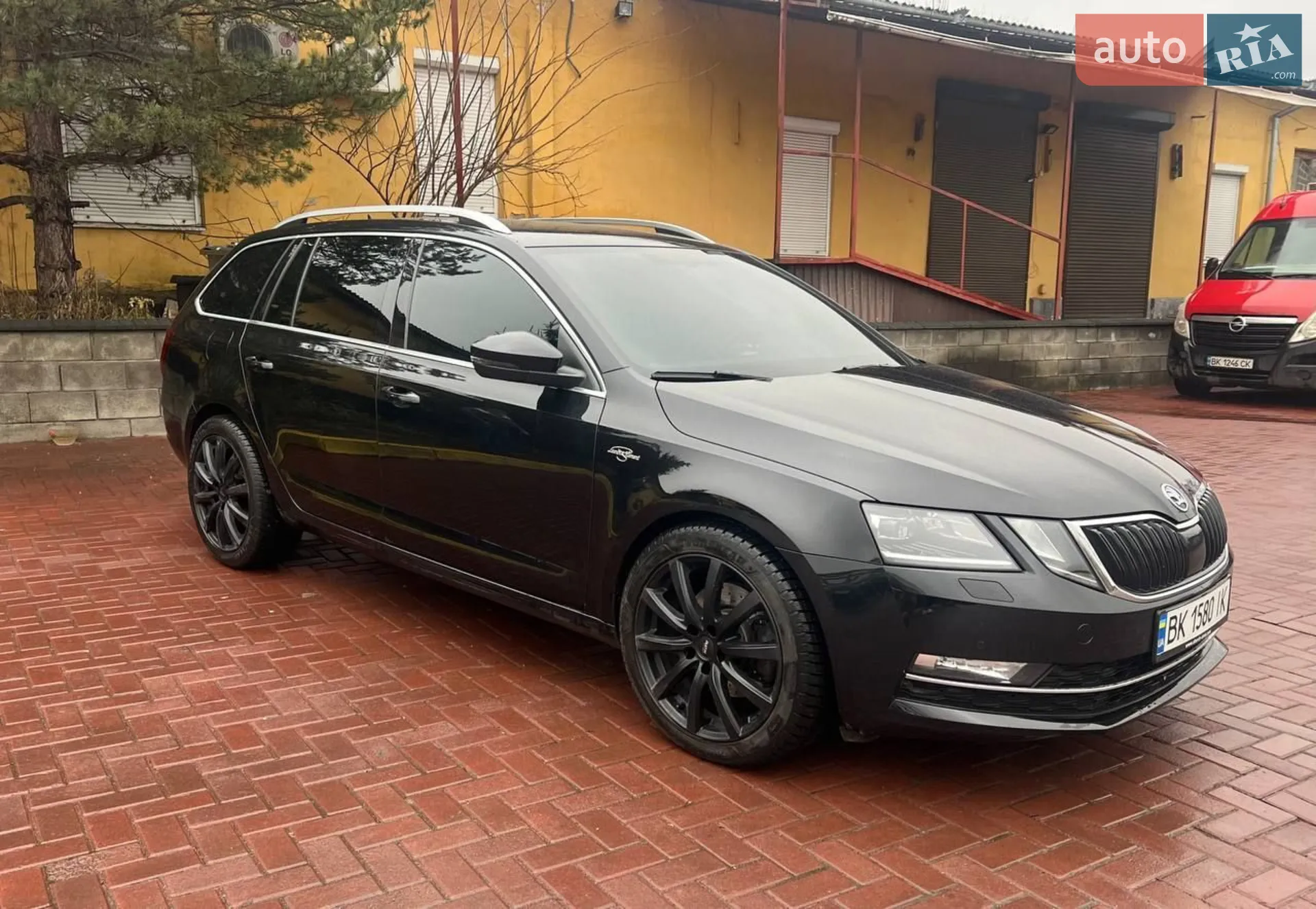 2019 Skoda Octavia - фото 1