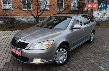 Универсал Skoda Octavia 2011 в Надворной