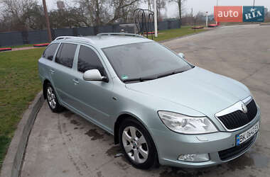 Универсал Skoda Octavia 2010 в Вараше