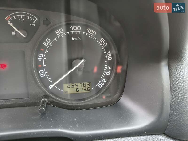 Универсал Skoda Octavia 2003 в Виннице