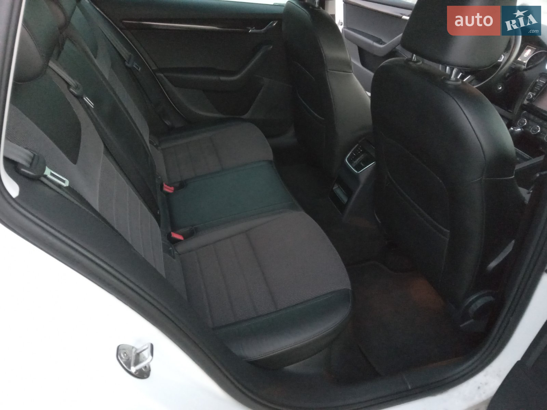 2015 Skoda Octavia - мініатюра 24