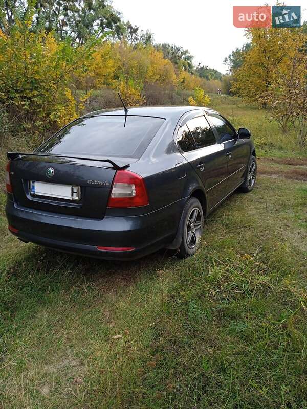 Лифтбек Skoda Octavia 2011 в Зенькове