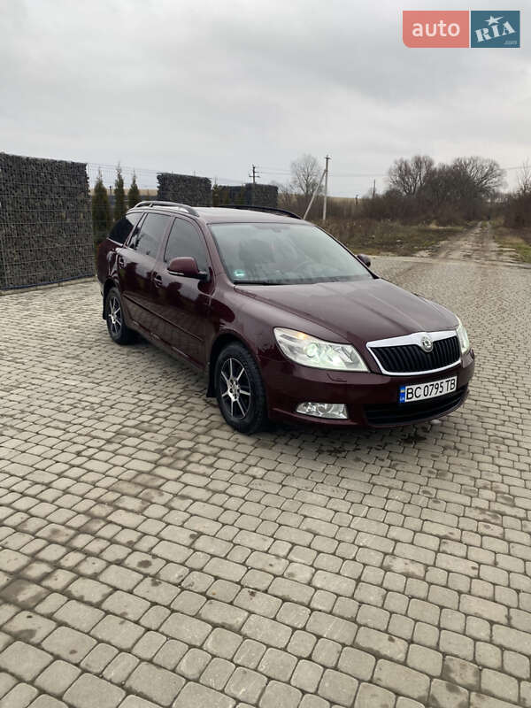 Универсал Skoda Octavia 2010 в Львове