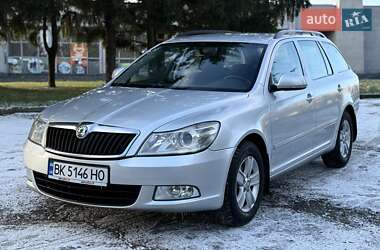 Универсал Skoda Octavia 2012 в Ровно