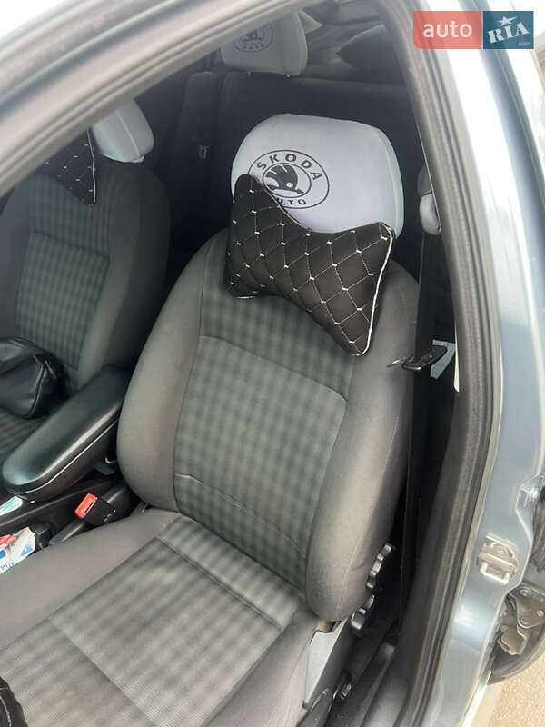 Ліфтбек Skoda Octavia 2003 в Кропивницькому