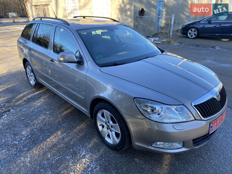 Універсал Skoda Octavia 2010 в Луцьку
